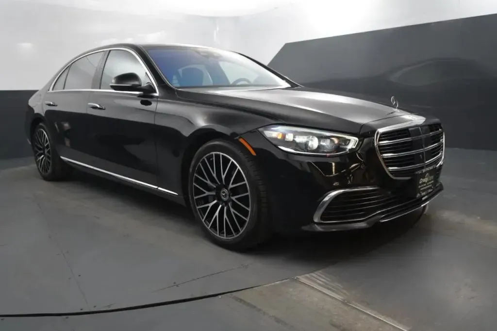 Mercedes-Benz S-Class photo 7