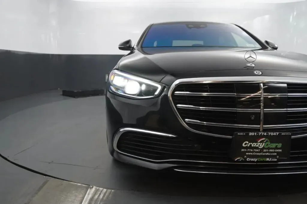 Mercedes-Benz S-Class photo 9