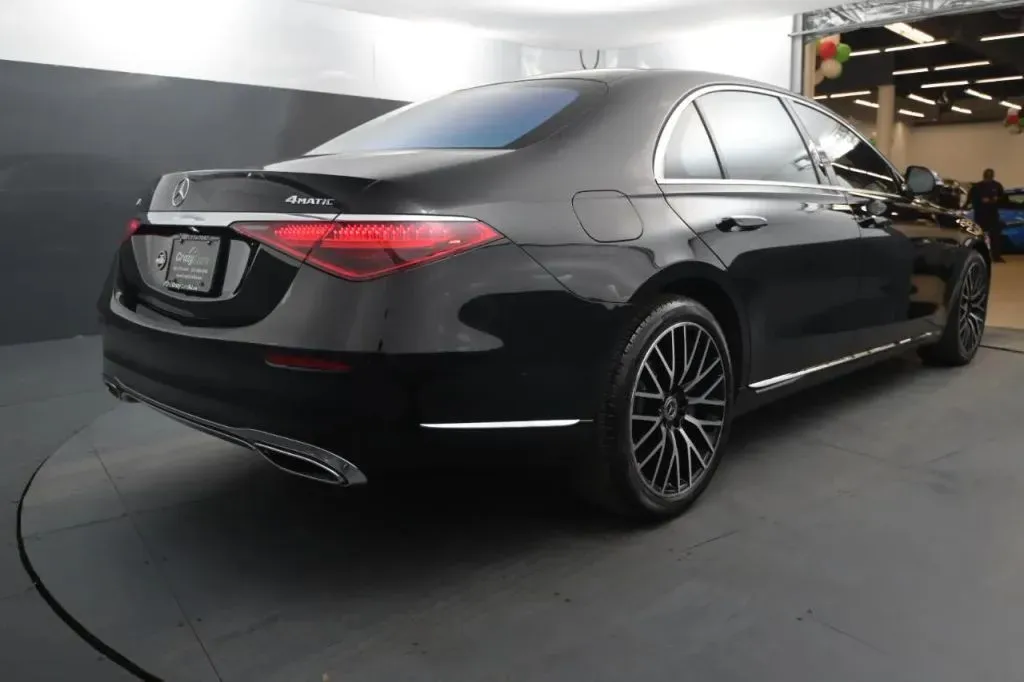 Mercedes-Benz S-Class photo 5