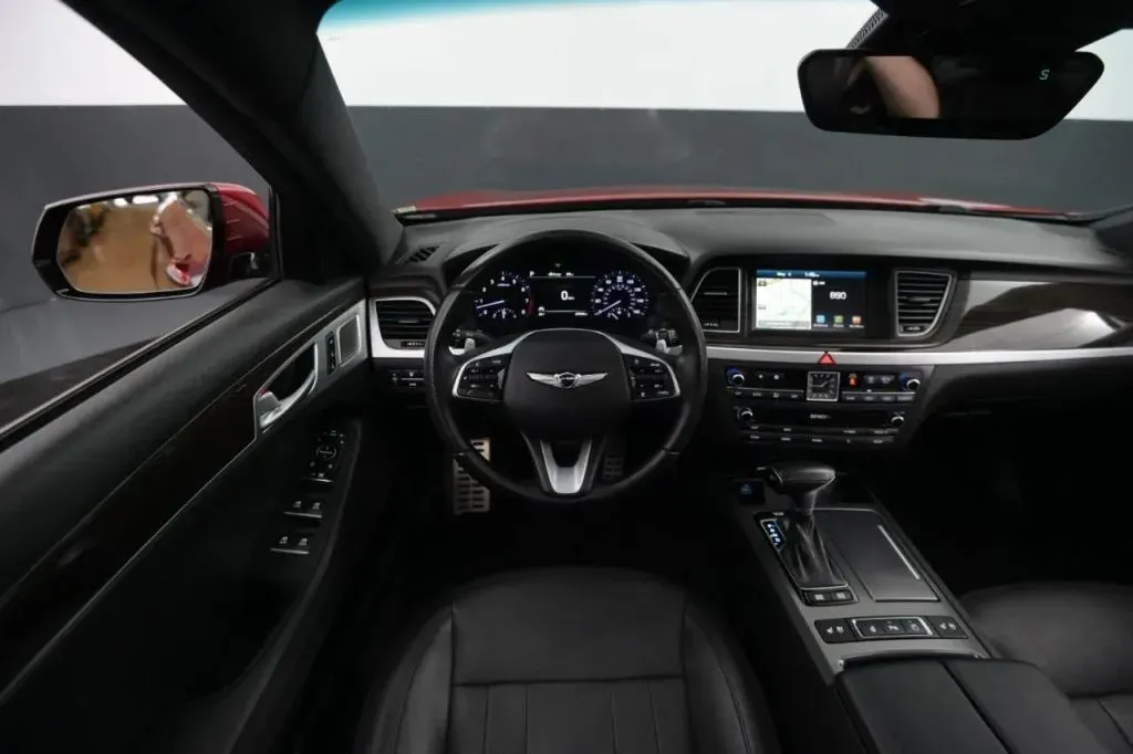 Genesis G80 photo 41