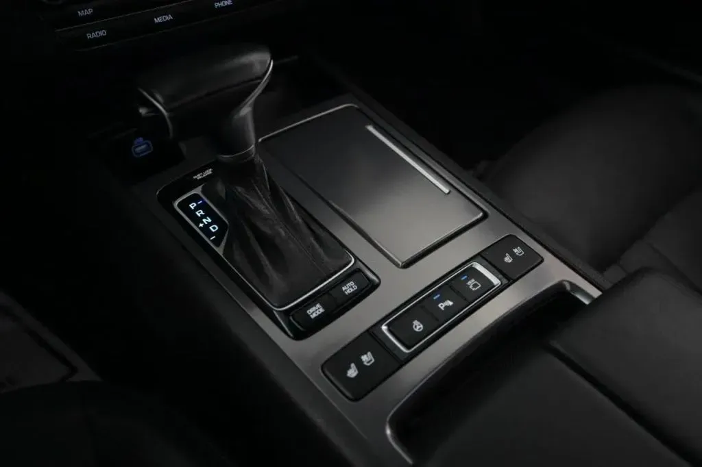Genesis G80 photo 31