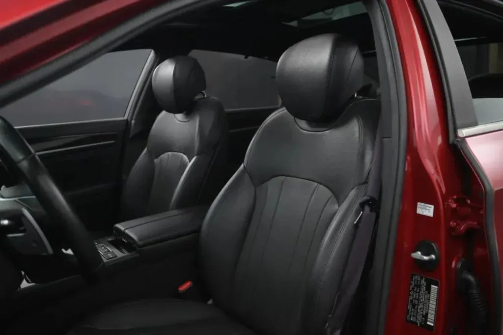 Genesis G80 photo 46