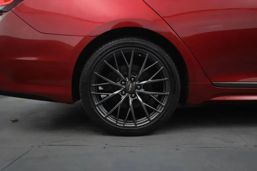 Genesis G80 photo 20