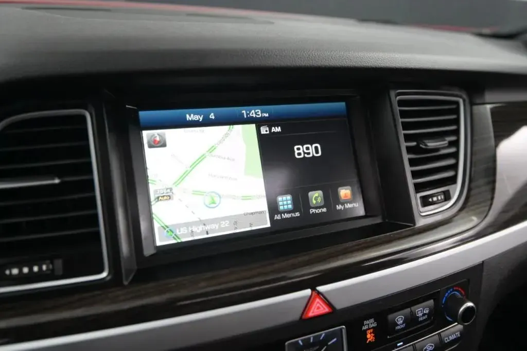 Genesis G80 photo 27