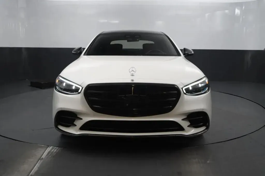 Mercedes-Benz S-Class photo 8