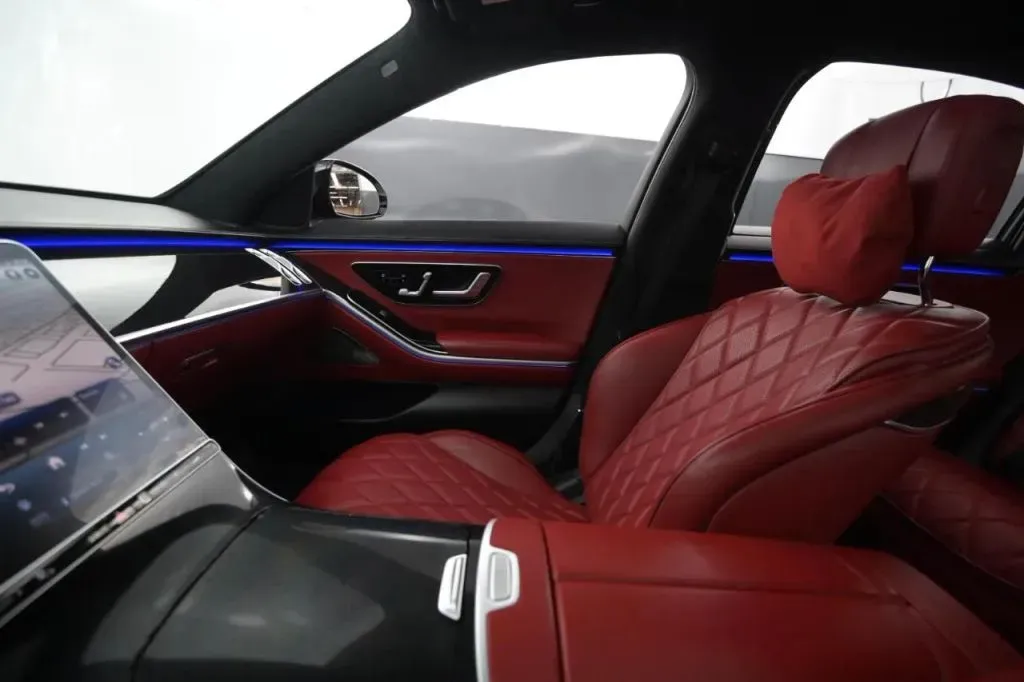 Mercedes-Benz S-Class photo 24