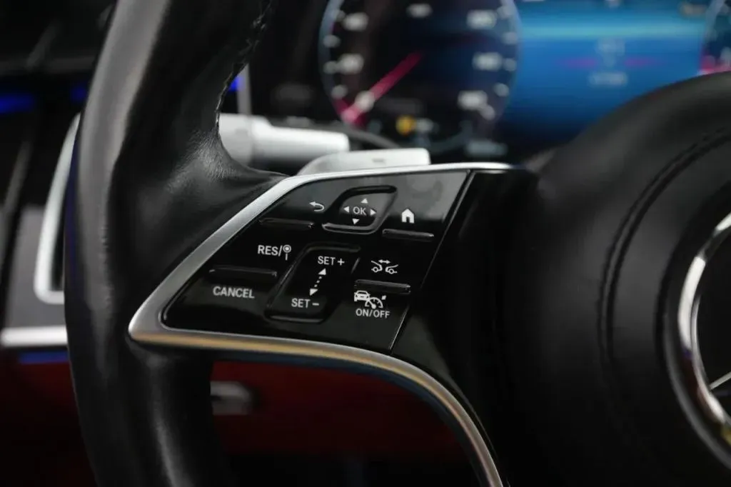 Mercedes-Benz S-Class photo 26