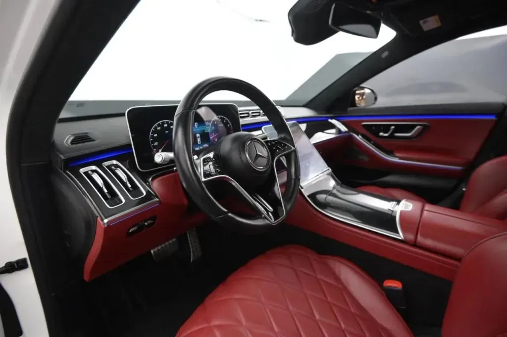 Mercedes-Benz S-Class photo 38