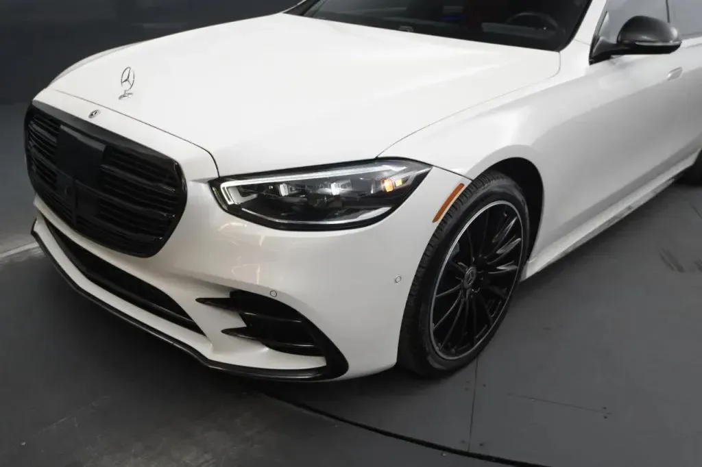 Mercedes-Benz S-Class photo 9