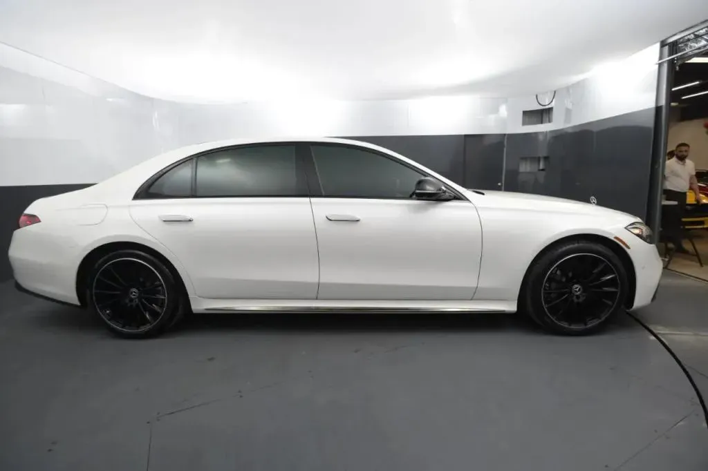 Mercedes-Benz S-Class photo 6