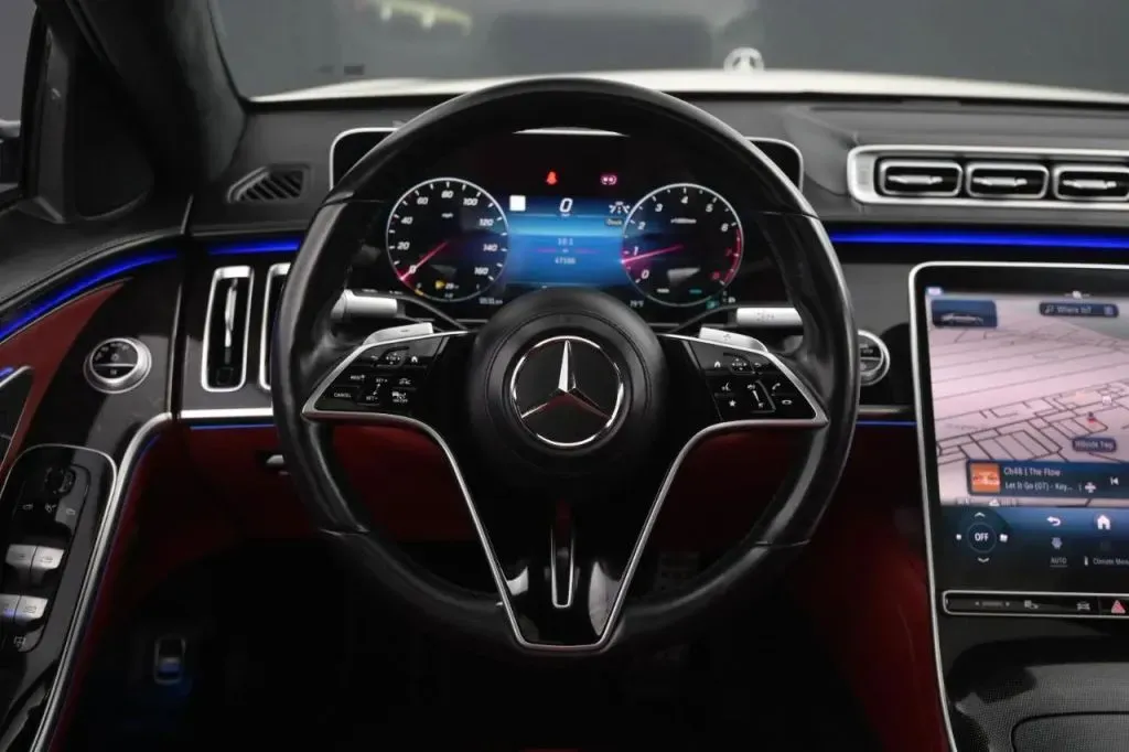 Mercedes-Benz S-Class photo 36