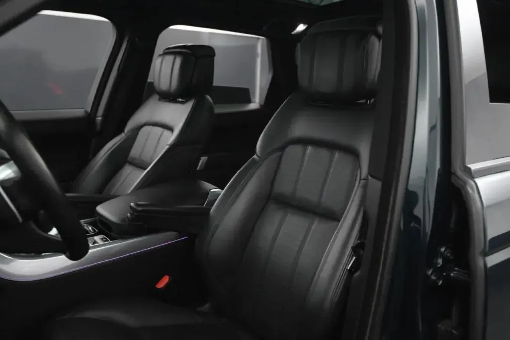 Land Rover Range Rover Sport photo 39