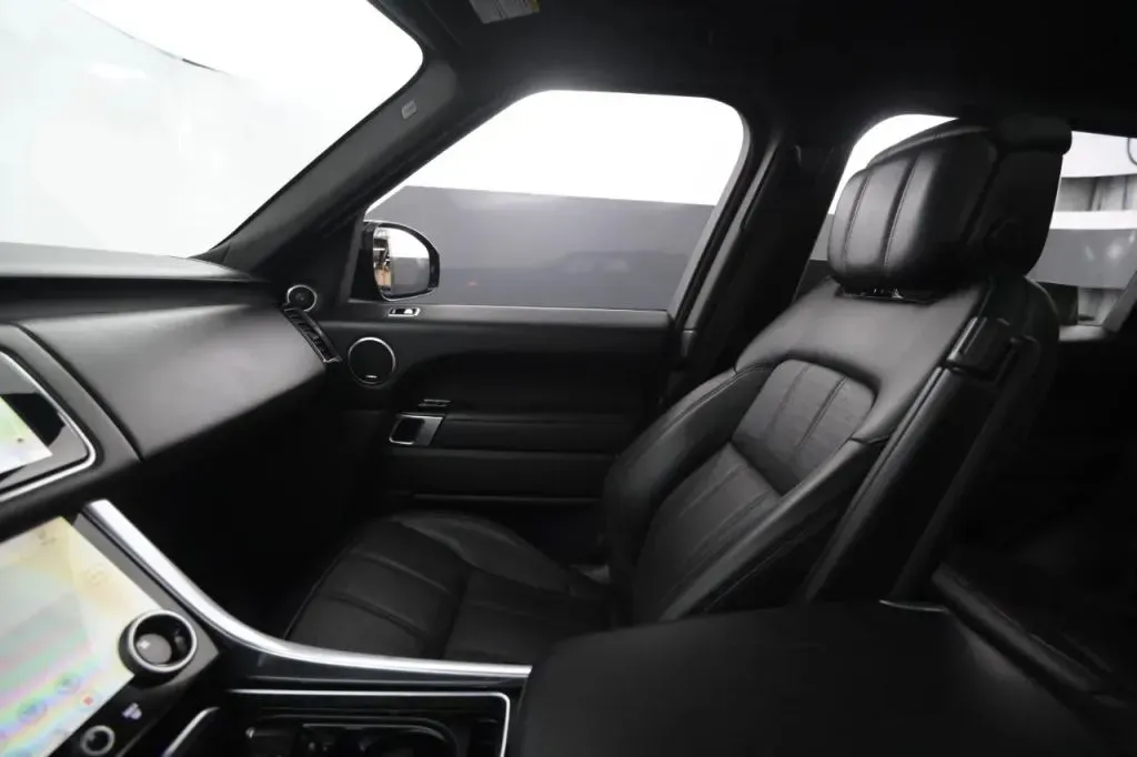 Land Rover Range Rover Sport photo 27