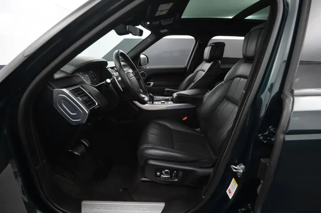 Land Rover Range Rover Sport photo 36