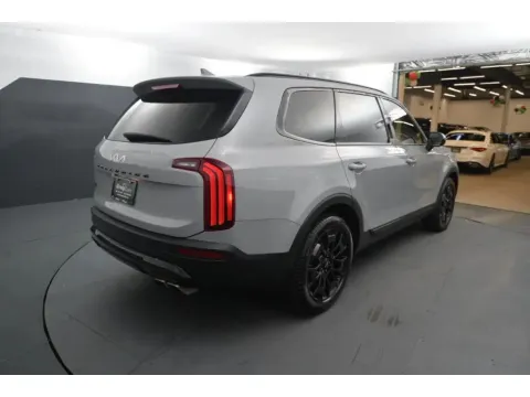 More photos of 2022 Kia Telluride SX Sport Utility 4D at Crazy Cars Hillside, NJ