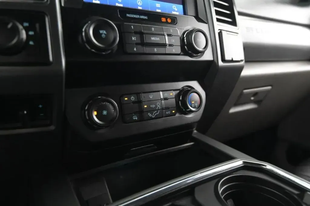 Ford F-250 photo 26