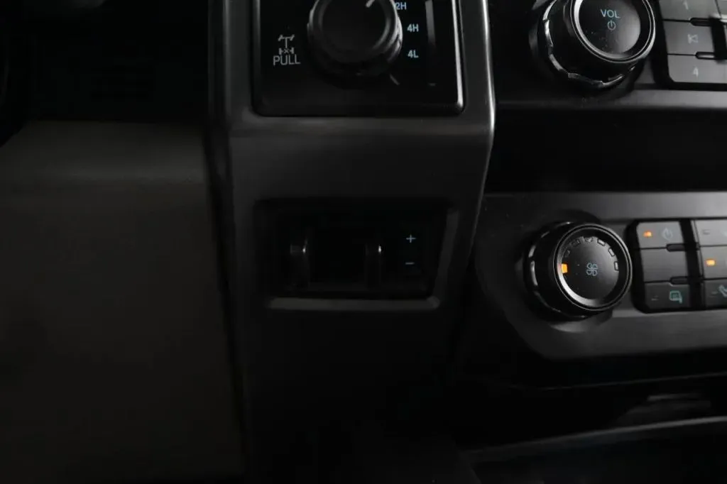 Ford F-250 photo 25
