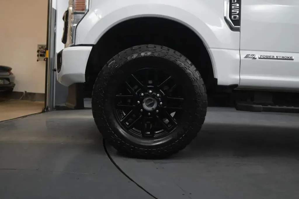 Ford F-250 photo 10