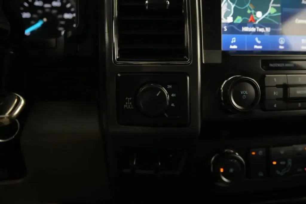 Ford F-250 photo 24