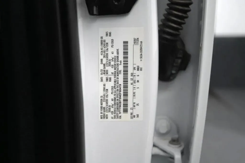 Ford F-250 photo 18
