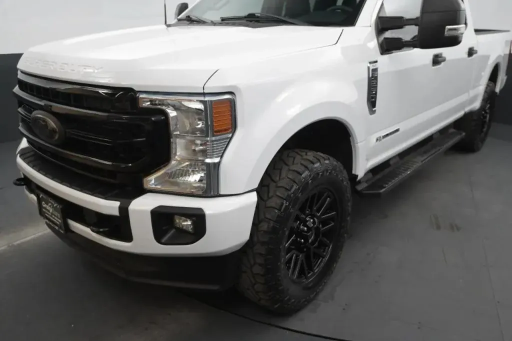 Ford F-250 photo 9