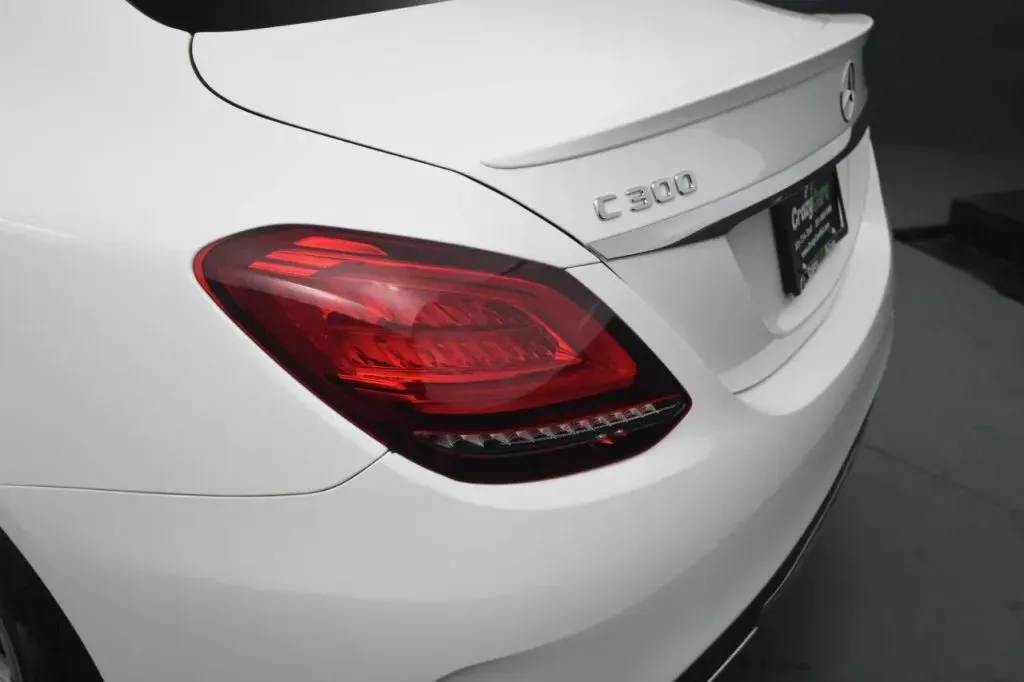 Mercedes-Benz C-Class photo 16