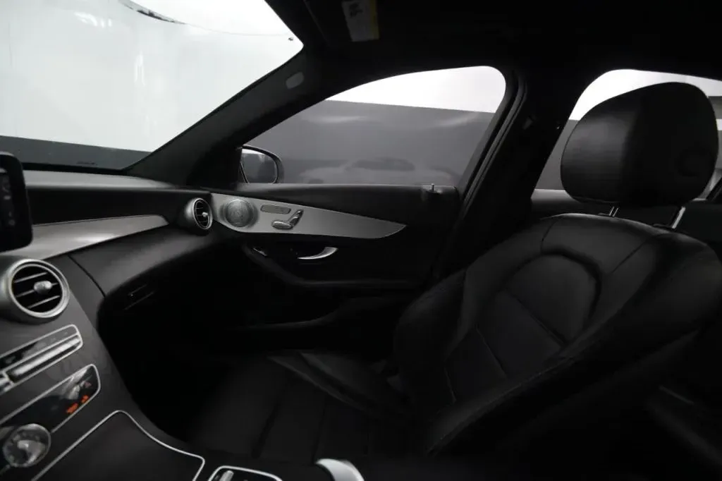 Mercedes-Benz C-Class photo 28