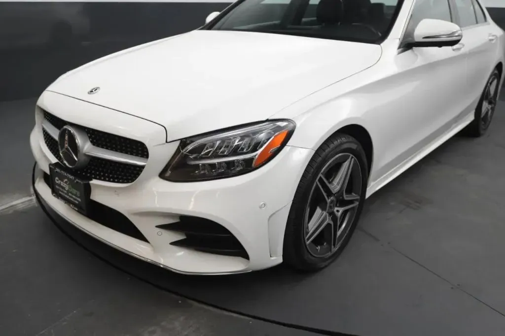 Mercedes-Benz C-Class photo 9