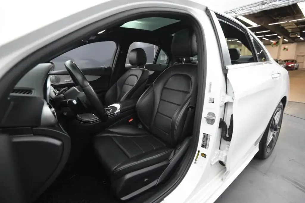 Mercedes-Benz C-Class photo 39