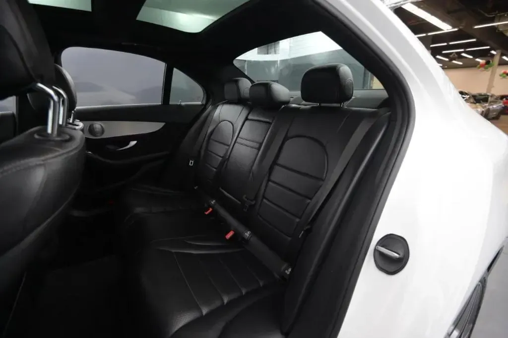Mercedes-Benz C-Class photo 44