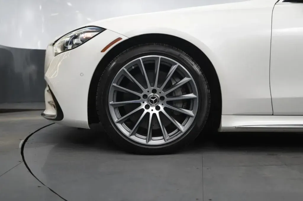 Mercedes-Benz S-Class photo 10