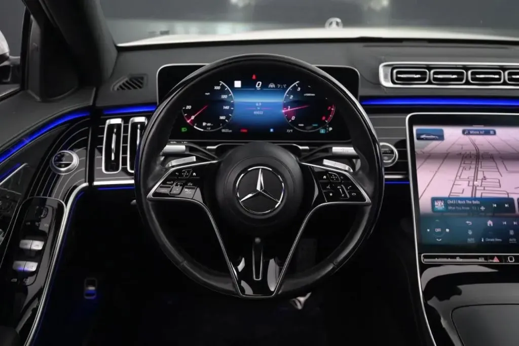 Mercedes-Benz S-Class photo 33