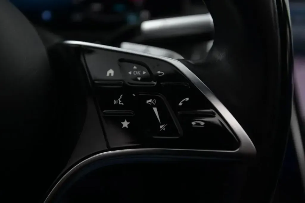 Mercedes-Benz S-Class photo 22