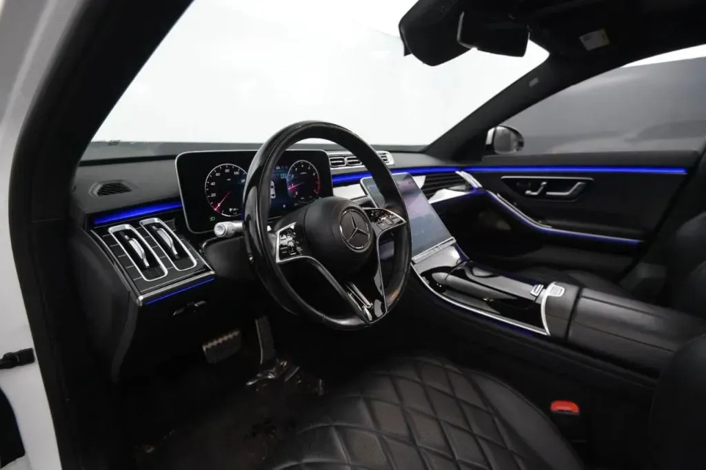 Mercedes-Benz S-Class photo 35