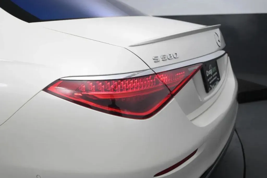 Mercedes-Benz S-Class photo 15