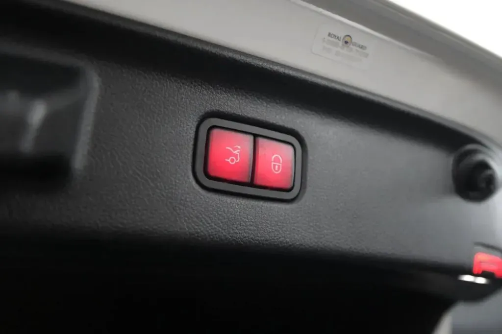 Mercedes-Benz S-Class photo 45