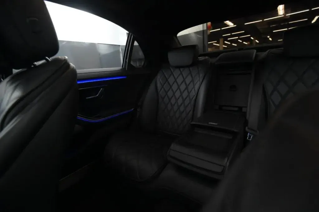 Mercedes-Benz S-Class photo 38