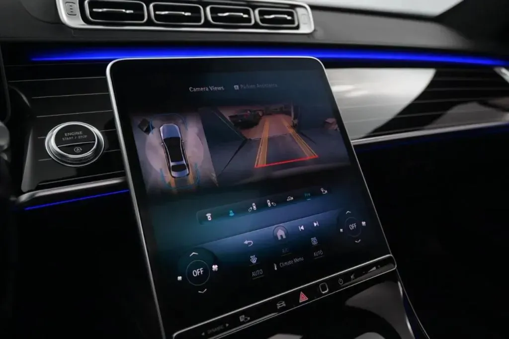 Mercedes-Benz S-Class photo 25