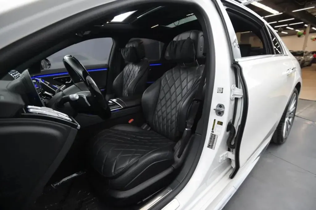 Mercedes-Benz S-Class photo 36