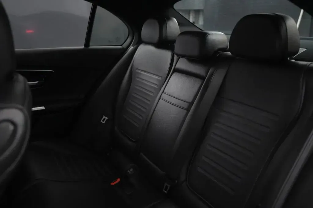 Mercedes-Benz C-Class photo 45