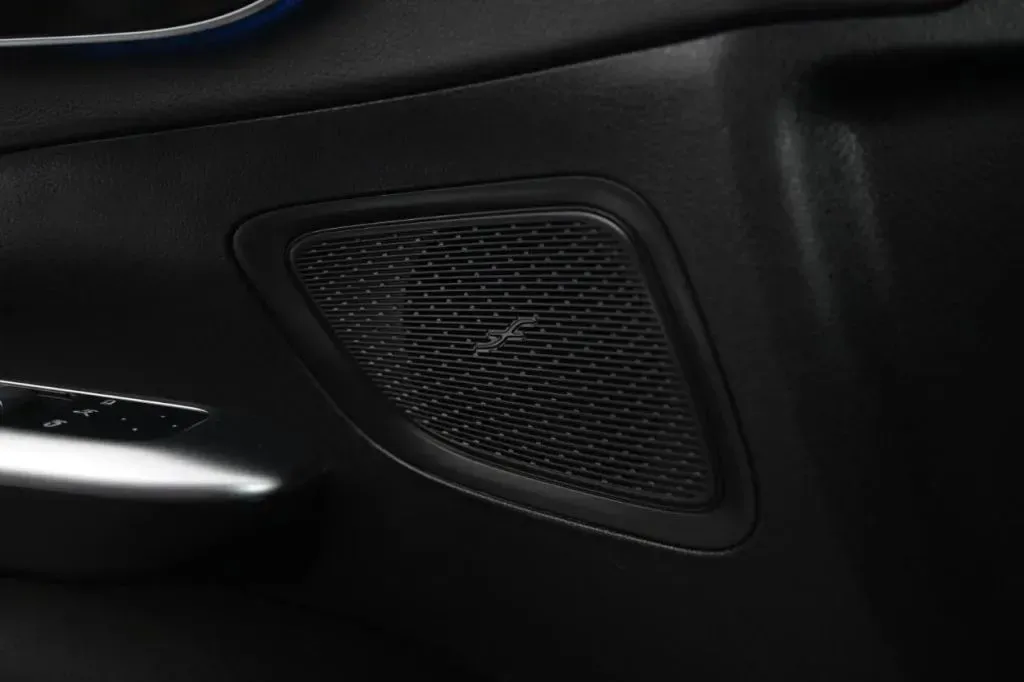 Mercedes-Benz C-Class photo 29