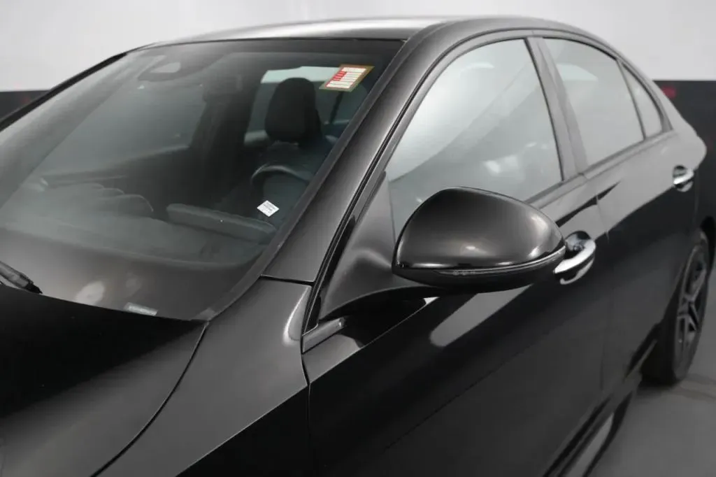 Mercedes-Benz C-Class photo 11