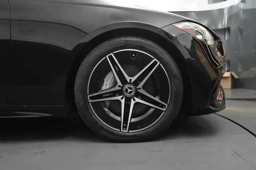 Mercedes-Benz C-Class photo 20