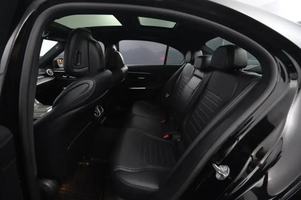 Mercedes-Benz C-Class photo 42