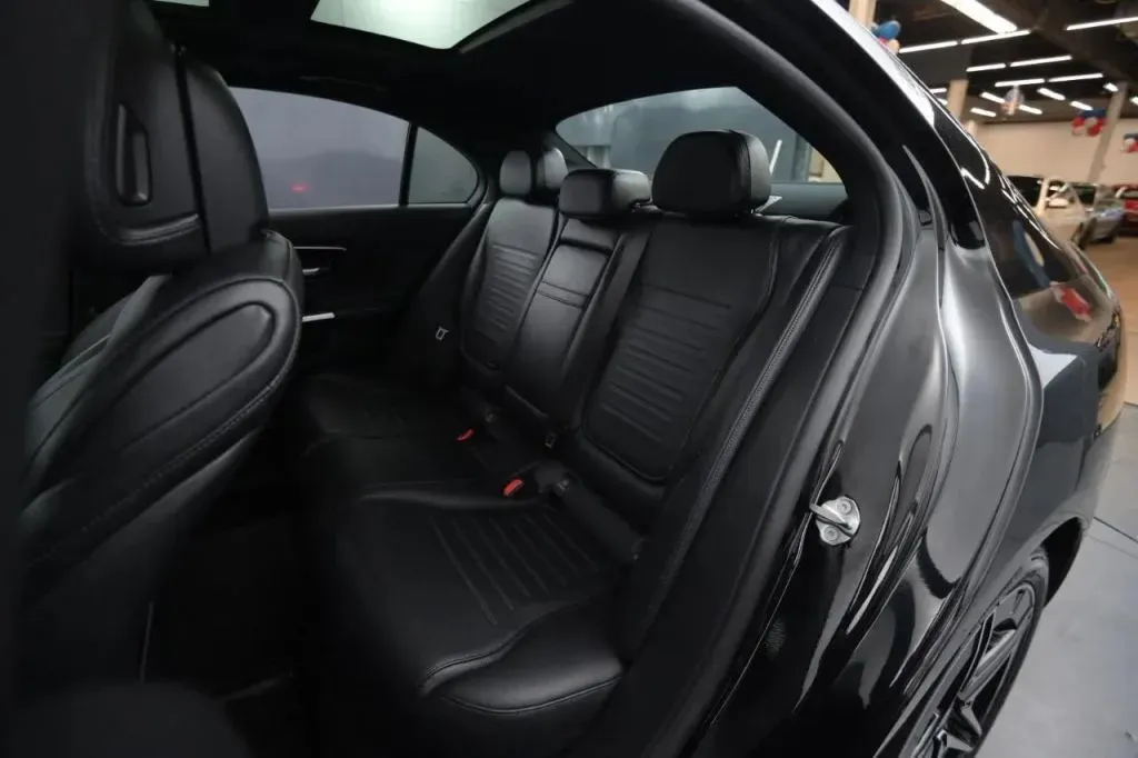Mercedes-Benz C-Class photo 44