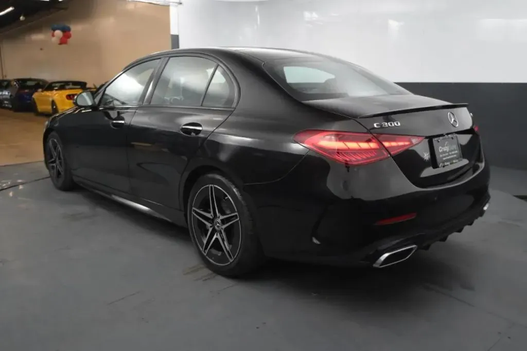 Mercedes-Benz C-Class photo 3