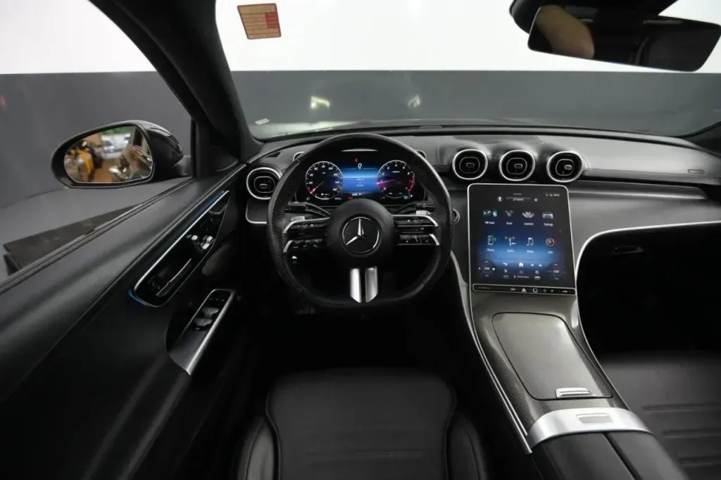 Mercedes-Benz C-Class photo 35