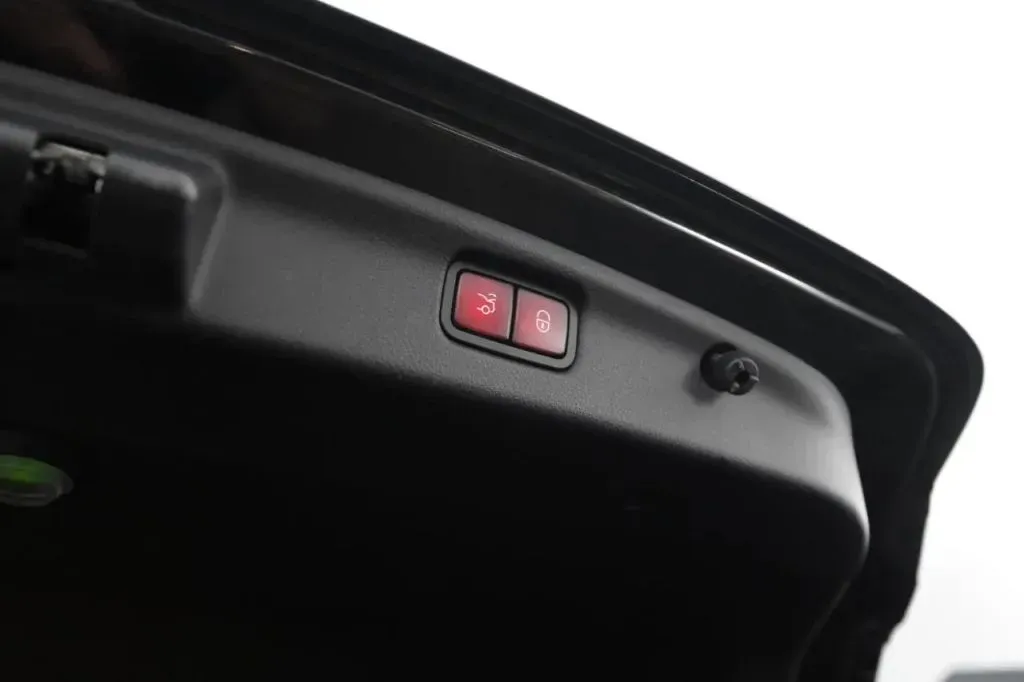 Mercedes-Benz C-Class photo 47