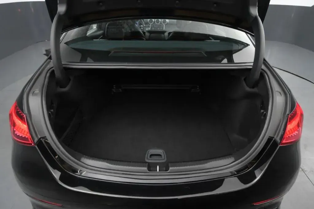 Mercedes-Benz C-Class photo 46