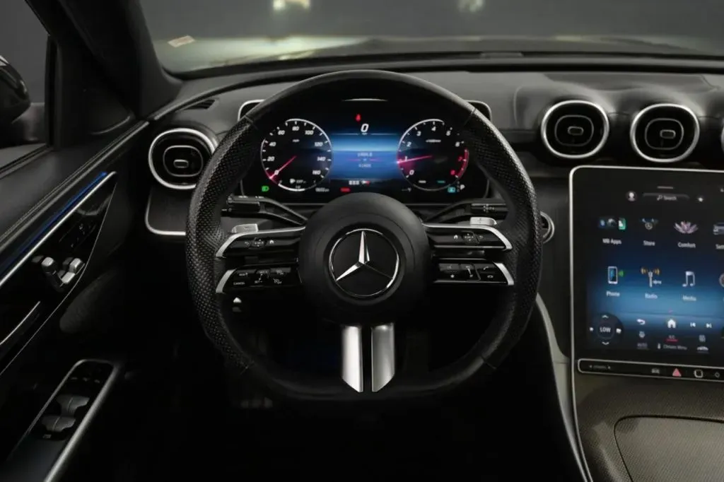 Mercedes-Benz C-Class photo 36